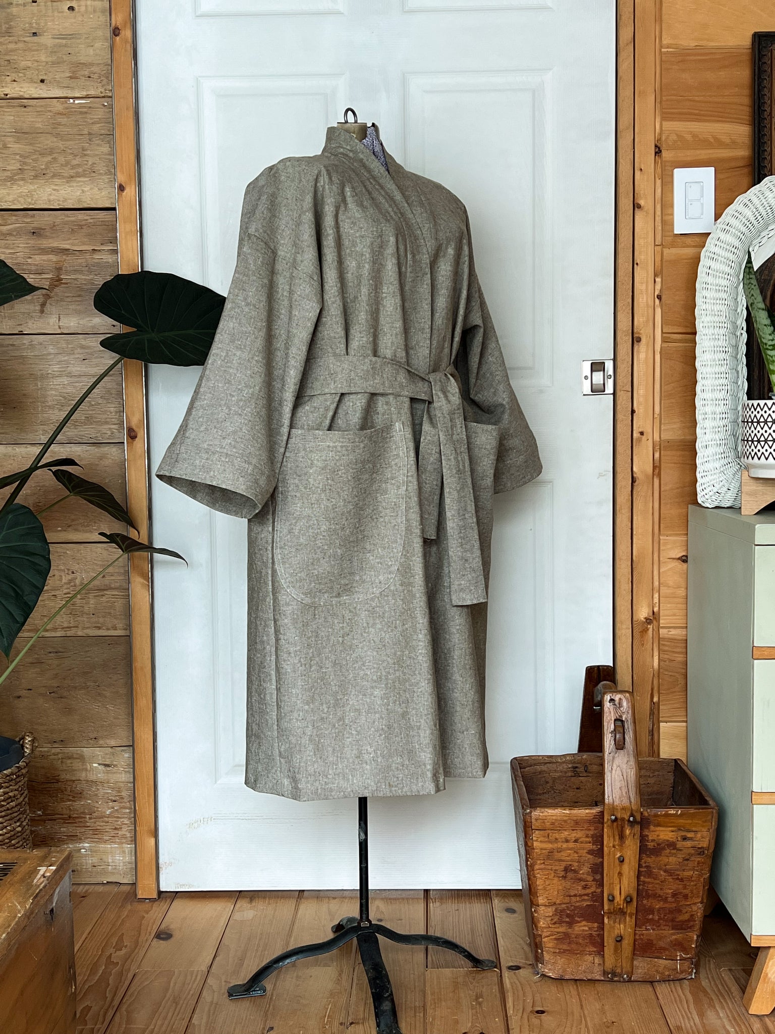 One Size Unisex Dressing Gown Robe Linen, Sage – Stoney Lake Textiles