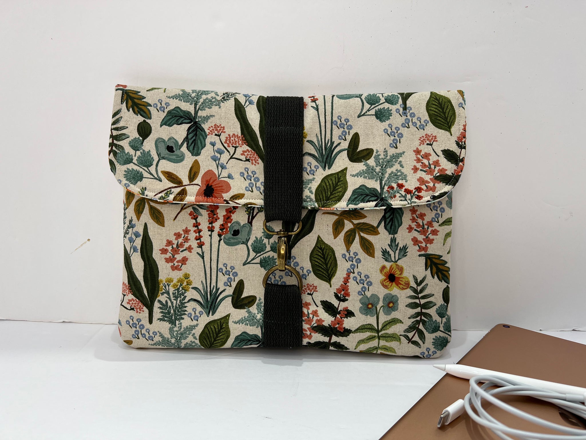 Electronics Sleeve,  Herb Garden Beige, Rifle Paper Co Linen, 11 Inch for Tablet or IPad