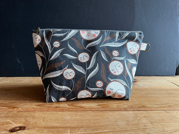 Small 9x6 inch Wet Dry Zipper Pouch, Linen Variations Available