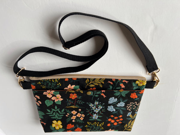 Bag, Cross-Body Traveller
